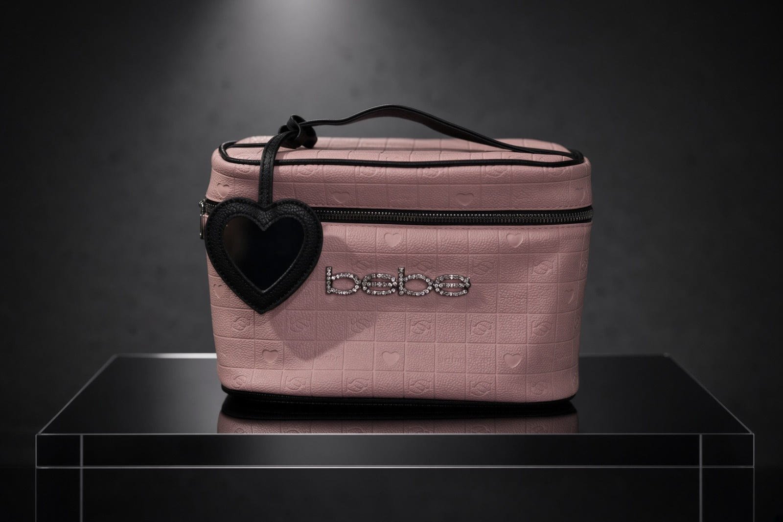 Cosmetiquera Bebe Heart Embossed rosa